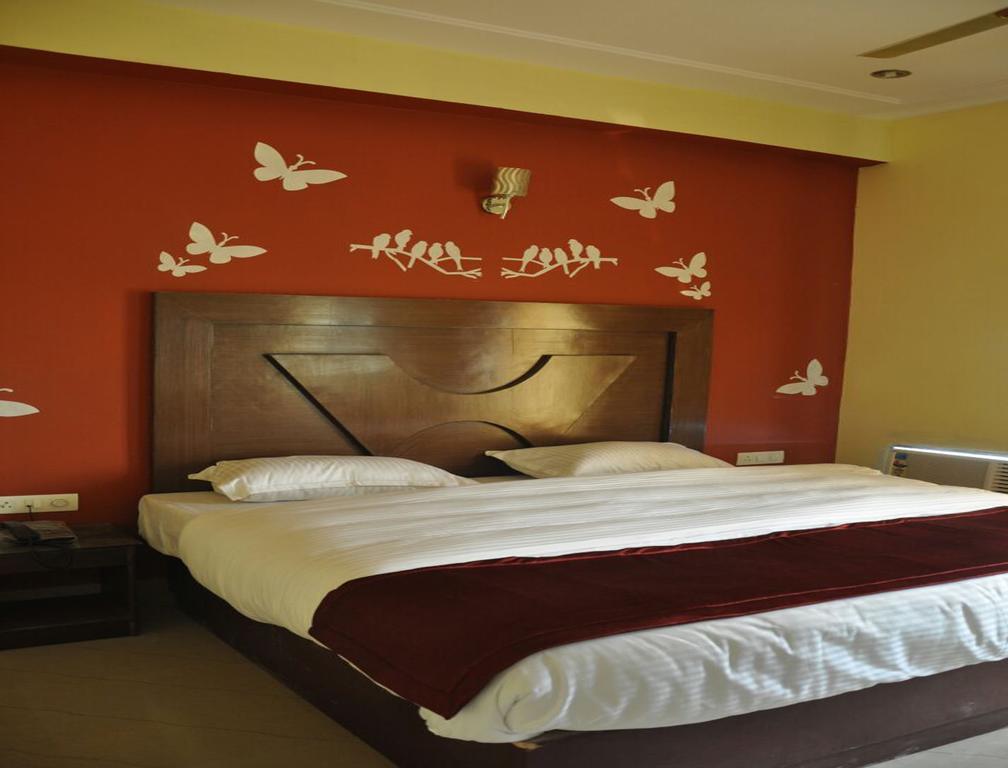 Hotel New Park Plaza Haridwar Bagian luar foto