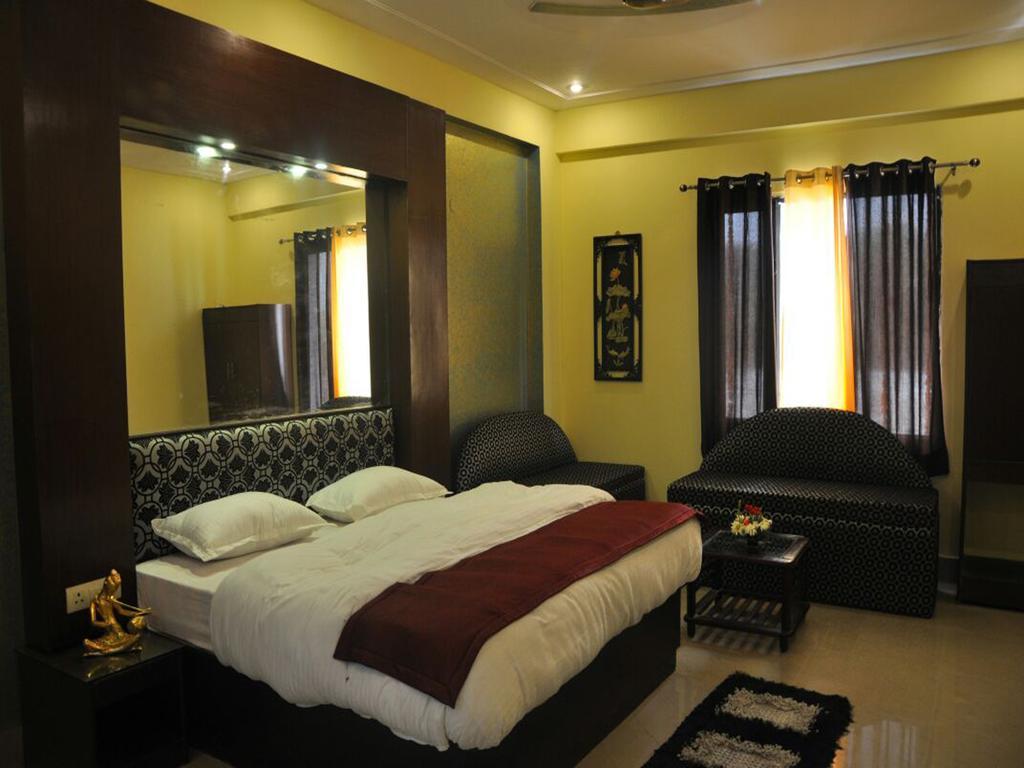 Hotel New Park Plaza Haridwar Bagian luar foto