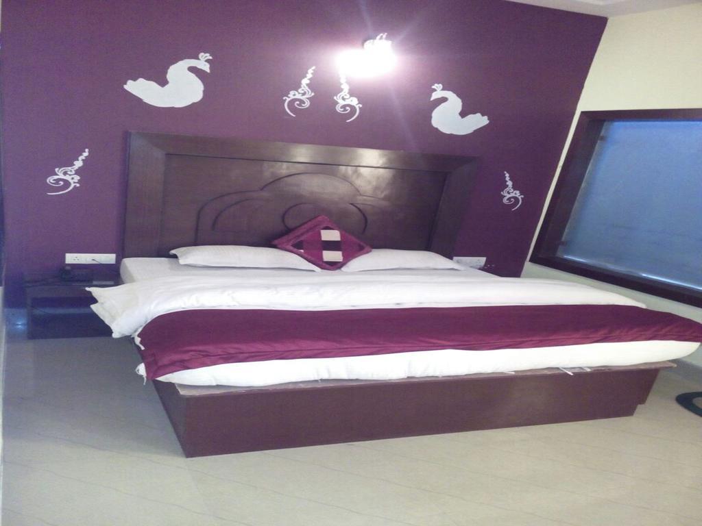 Hotel New Park Plaza Haridwar Bagian luar foto