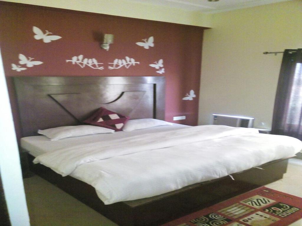 Hotel New Park Plaza Haridwar Bagian luar foto