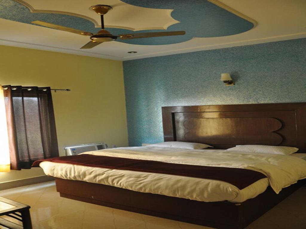 Hotel New Park Plaza Haridwar Bagian luar foto