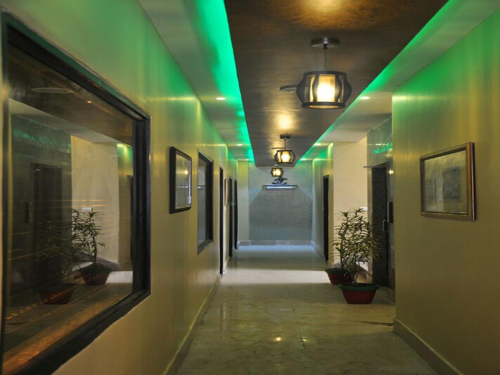 Hotel New Park Plaza Haridwar Bagian luar foto