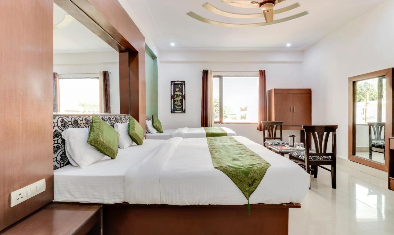 Hotel New Park Plaza Haridwar Bagian luar foto