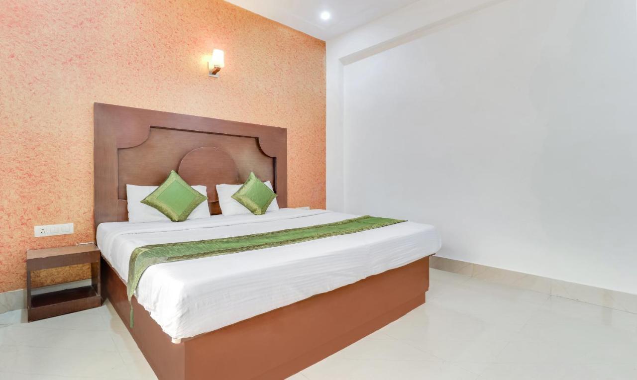 Hotel New Park Plaza Haridwar Bagian luar foto