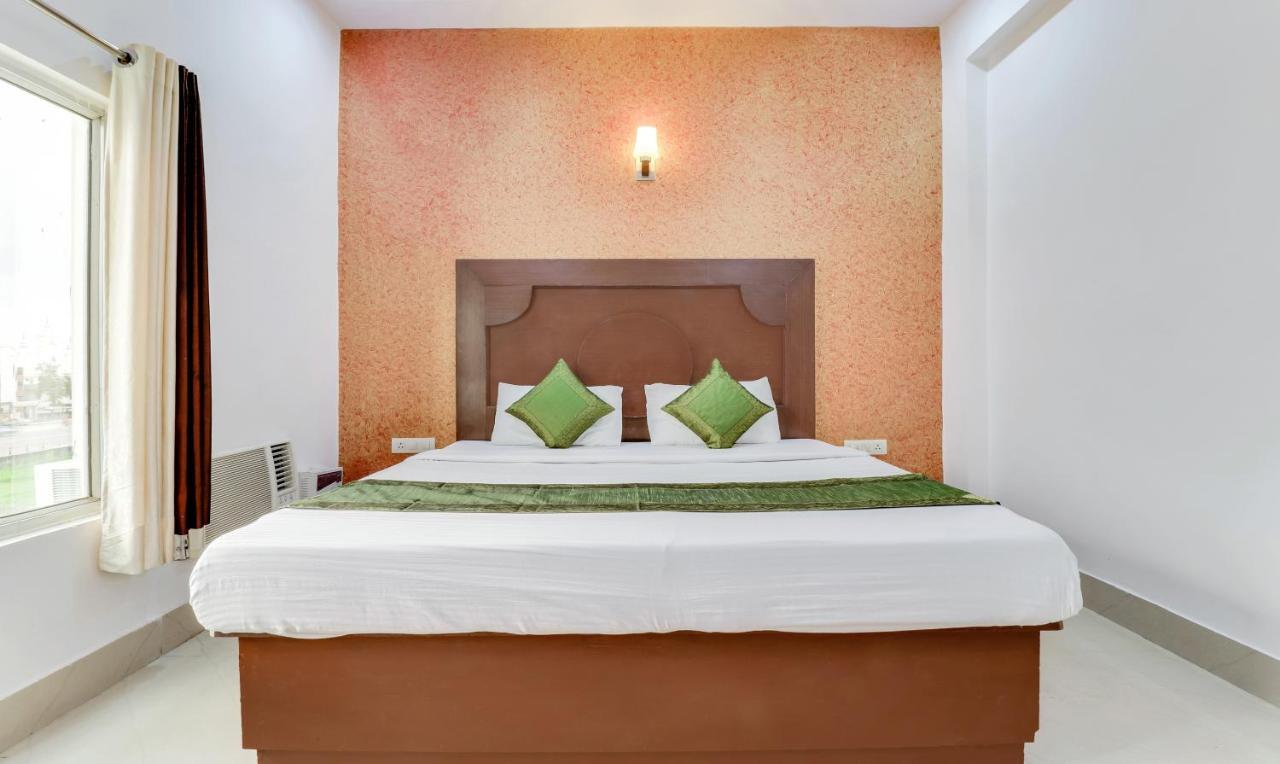 Hotel New Park Plaza Haridwar Bagian luar foto